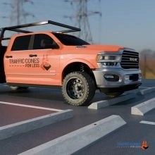 detail_truck_in_parking_space